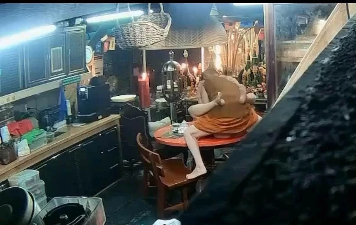 Thailand Monk Viral Video Link , Leaked Thailand Monk MMS Video